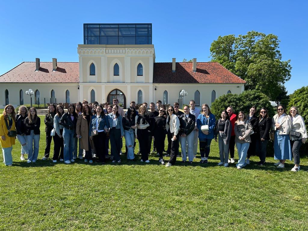 Posjet naših učenika Iloku, Zajednici Cenacolo i Osijeku