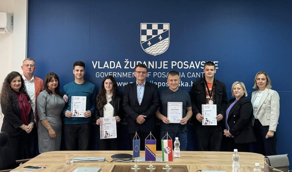 Prijem za učenike u Vladi Županije Posavske