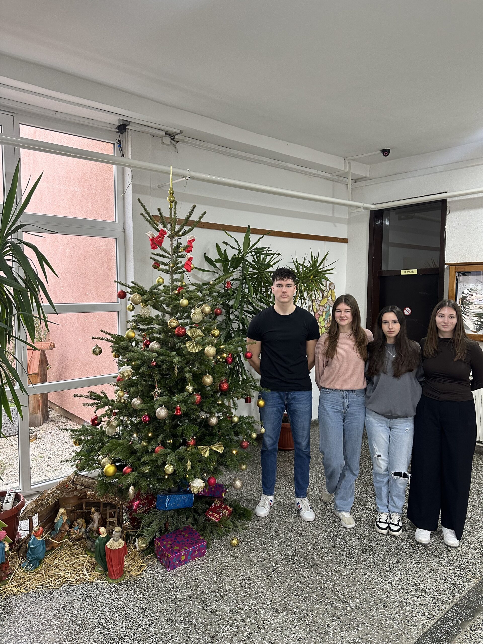 Blagdansko ruho škole